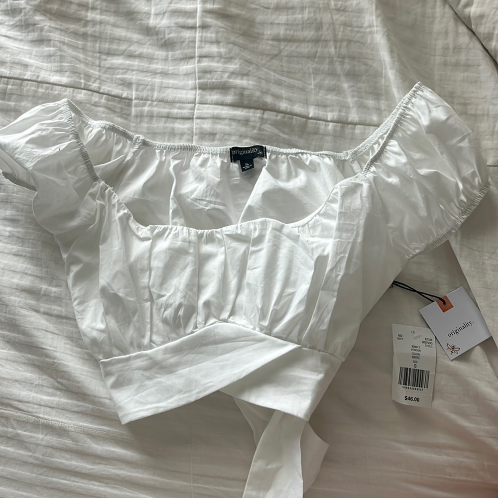 Cross over crop top from Originality, Dry Goods